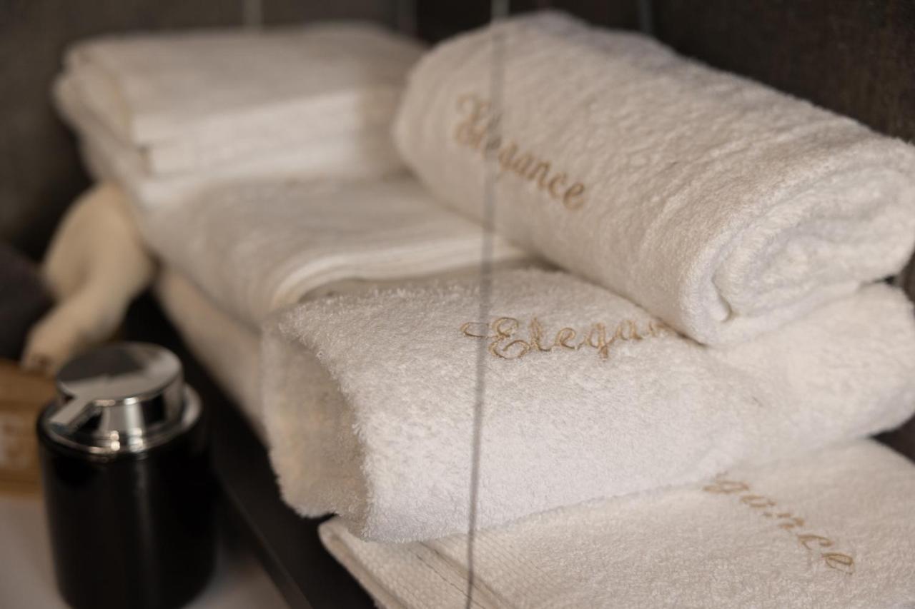 "Elegance" Central Luxury Apartment Pireo Esterno foto